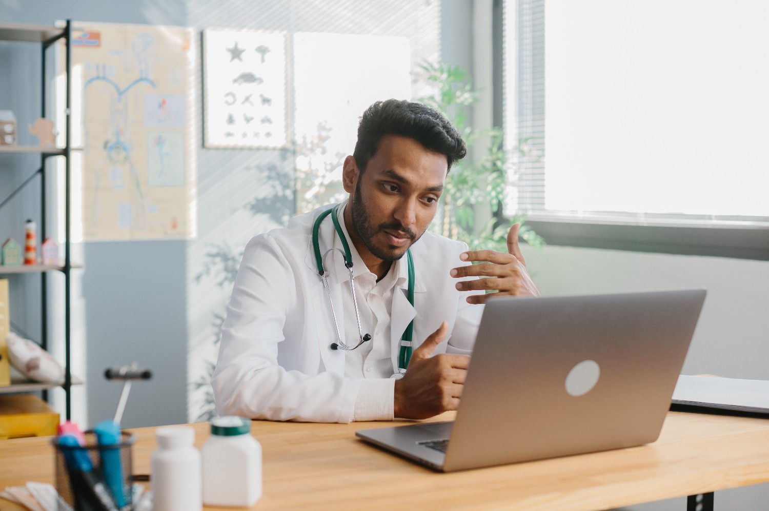 9 Why Doctors Need Personal Branding Online